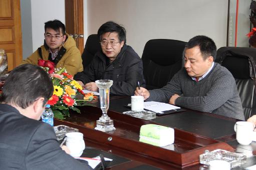 康明斯發(fā)電機組事業(yè)部副總裁蒞臨星光指導工作4